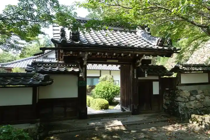 西教寺の山門・神門