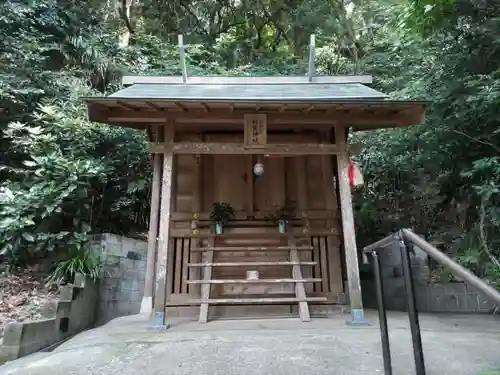甘縄神明神社（甘縄神明宮）の末社・摂社