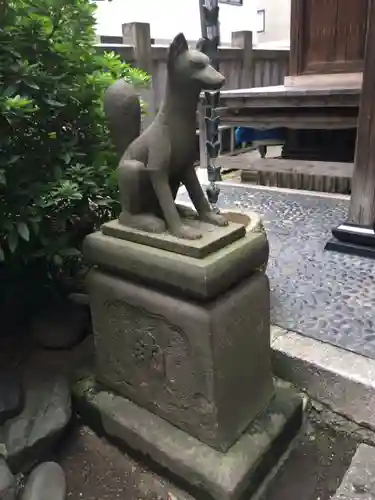 感應稲荷神社の狛犬