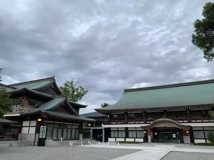 寒川神社の本殿・本堂