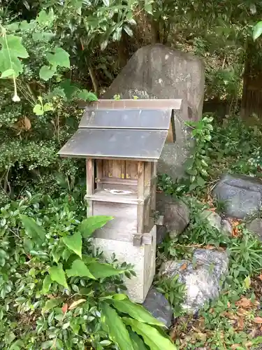 三輪神社の末社