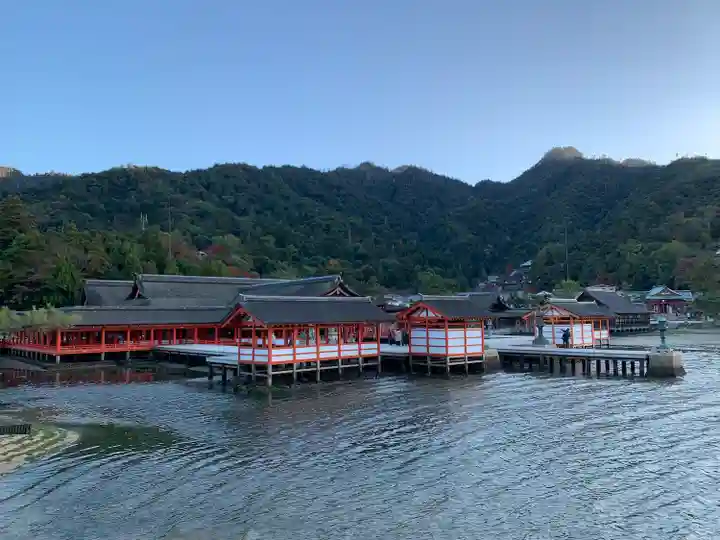 厳島神社(広島県)