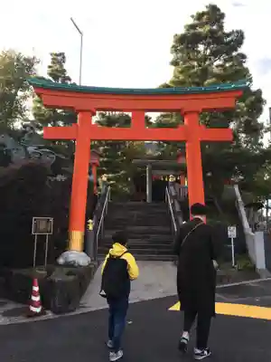 穴八幡宮の鳥居