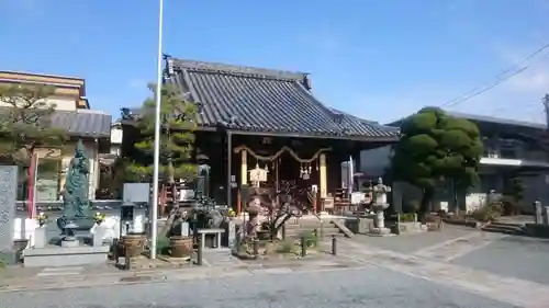 勝龍寺の本殿・本堂