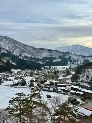 白川八幡神社の{uncategorized: "未分類", other: "その他", undefined: "問題あり", building: "その他建物", grave: "お墓", sacred_gate: "鳥居", guardian: "狛犬", statue: "像", buddha: "仏像", history: "歴史", nature: "自然", garden: "庭園", animal: "動物", pagoda: "塔", temizu: "手水舎", mountain_gate: "山門・神門", sanctuary: "本殿・本堂", subordinate: "末社・摂社", art: "芸術", scenery: "景色", jizo: "地蔵", ema: "絵馬", goshuin: "御朱印", omikuji: "おみくじ", items: "授与品その他", amulet: "お守り", goshuincho: "御朱印帳", eats: "食事", festival: "お祭り", votive_dance: "神楽", shichigosan: "七五三参", wedding: "結婚式", experience: "体験その他", initially: "初詣", around: "周辺", anti_infection: "感染症対策"}