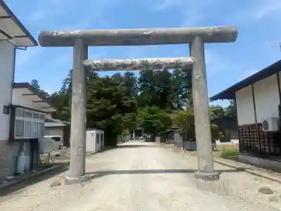 總宮神社の{uncategorized: "未分類", other: "その他", undefined: "問題あり", building: "その他建物", grave: "お墓", sacred_gate: "鳥居", guardian: "狛犬", statue: "像", buddha: "仏像", history: "歴史", nature: "自然", garden: "庭園", animal: "動物", pagoda: "塔", temizu: "手水舎", mountain_gate: "山門・神門", sanctuary: "本殿・本堂", subordinate: "末社・摂社", art: "芸術", scenery: "景色", jizo: "地蔵", ema: "絵馬", goshuin: "御朱印", omikuji: "おみくじ", items: "授与品その他", amulet: "お守り", goshuincho: "御朱印帳", eats: "食事", festival: "お祭り", votive_dance: "神楽", shichigosan: "七五三参", wedding: "結婚式", experience: "体験その他", initially: "初詣", around: "周辺", anti_infection: "感染症対策"}