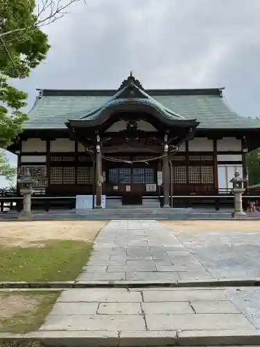 玉井宮東照宮の{uncategorized: "未分類", other: "その他", undefined: "問題あり", building: "その他建物", grave: "お墓", sacred_gate: "鳥居", guardian: "狛犬", statue: "像", buddha: "仏像", history: "歴史", nature: "自然", garden: "庭園", animal: "動物", pagoda: "塔", temizu: "手水舎", mountain_gate: "山門・神門", sanctuary: "本殿・本堂", subordinate: "末社・摂社", art: "芸術", scenery: "景色", jizo: "地蔵", ema: "絵馬", goshuin: "御朱印", omikuji: "おみくじ", items: "授与品その他", amulet: "お守り", goshuincho: "御朱印帳", eats: "食事", festival: "お祭り", votive_dance: "神楽", shichigosan: "七五三参", wedding: "結婚式", experience: "体験その他", initially: "初詣", around: "周辺", anti_infection: "感染症対策"}