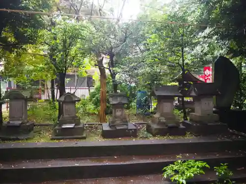 氷川神社の末社