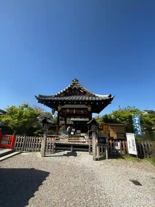 神泉苑の{uncategorized: "未分類", other: "その他", undefined: "問題あり", building: "その他建物", grave: "お墓", sacred_gate: "鳥居", guardian: "狛犬", statue: "像", buddha: "仏像", history: "歴史", nature: "自然", garden: "庭園", animal: "動物", pagoda: "塔", temizu: "手水舎", mountain_gate: "山門・神門", sanctuary: "本殿・本堂", subordinate: "末社・摂社", art: "芸術", scenery: "景色", jizo: "地蔵", ema: "絵馬", goshuin: "御朱印", omikuji: "おみくじ", items: "授与品その他", amulet: "お守り", goshuincho: "御朱印帳", eats: "食事", festival: "お祭り", votive_dance: "神楽", shichigosan: "七五三参", wedding: "結婚式", experience: "体験その他", initially: "初詣", around: "周辺", anti_infection: "感染症対策"}