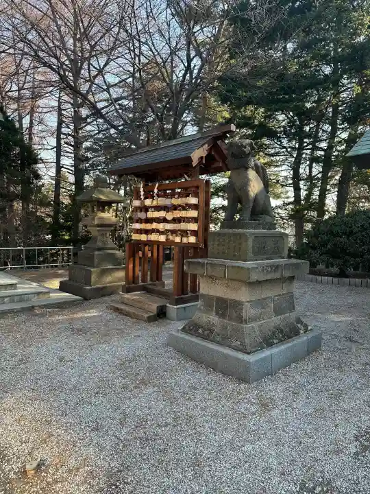 白石神社の{uncategorized: "未分類", other: "その他", undefined: "問題あり", building: "その他建物", grave: "お墓", sacred_gate: "鳥居", guardian: "狛犬", statue: "像", buddha: "仏像", history: "歴史", nature: "自然", garden: "庭園", animal: "動物", pagoda: "塔", temizu: "手水舎", mountain_gate: "山門・神門", sanctuary: "本殿・本堂", subordinate: "末社・摂社", art: "芸術", scenery: "景色", jizo: "地蔵", ema: "絵馬", goshuin: "御朱印", omikuji: "おみくじ", items: "授与品その他", amulet: "お守り", goshuincho: "御朱印帳", eats: "食事", festival: "お祭り", votive_dance: "神楽", shichigosan: "七五三参", wedding: "結婚式", experience: "体験その他", initially: "初詣", around: "周辺", anti_infection: "感染症対策"}
