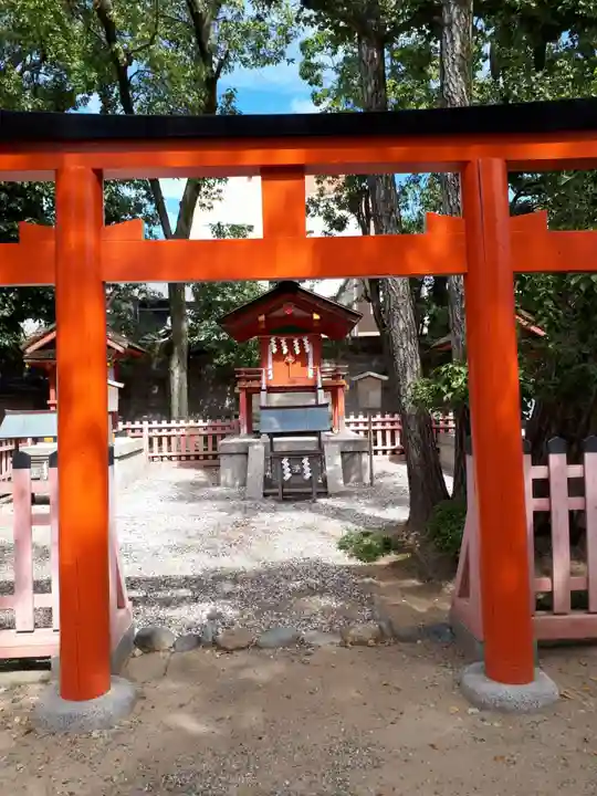 率川神社(大神神社摂社)の末社・摂社