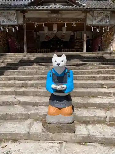 桃太郎神社（栗栖）の狛犬