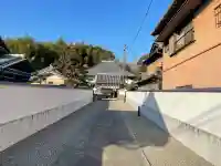 西徳寺の{uncategorized: "未分類", other: "その他", undefined: "問題あり", building: "その他建物", grave: "お墓", sacred_gate: "鳥居", guardian: "狛犬", statue: "像", buddha: "仏像", history: "歴史", nature: "自然", garden: "庭園", animal: "動物", pagoda: "塔", temizu: "手水舎", mountain_gate: "山門・神門", sanctuary: "本殿・本堂", subordinate: "末社・摂社", art: "芸術", scenery: "景色", jizo: "地蔵", ema: "絵馬", goshuin: "御朱印", omikuji: "おみくじ", items: "授与品その他", amulet: "お守り", goshuincho: "御朱印帳", eats: "食事", festival: "お祭り", votive_dance: "神楽", shichigosan: "七五三参", wedding: "結婚式", experience: "体験その他", initially: "初詣", around: "周辺", anti_infection: "感染症対策"}