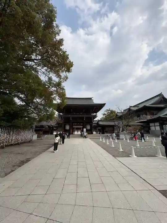 寒川神社の{uncategorized: "未分類", other: "その他", undefined: "問題あり", building: "その他建物", grave: "お墓", sacred_gate: "鳥居", guardian: "狛犬", statue: "像", buddha: "仏像", history: "歴史", nature: "自然", garden: "庭園", animal: "動物", pagoda: "塔", temizu: "手水舎", mountain_gate: "山門・神門", sanctuary: "本殿・本堂", subordinate: "末社・摂社", art: "芸術", scenery: "景色", jizo: "地蔵", ema: "絵馬", goshuin: "御朱印", omikuji: "おみくじ", items: "授与品その他", amulet: "お守り", goshuincho: "御朱印帳", eats: "食事", festival: "お祭り", votive_dance: "神楽", shichigosan: "七五三参", wedding: "結婚式", experience: "体験その他", initially: "初詣", around: "周辺", anti_infection: "感染症対策"}