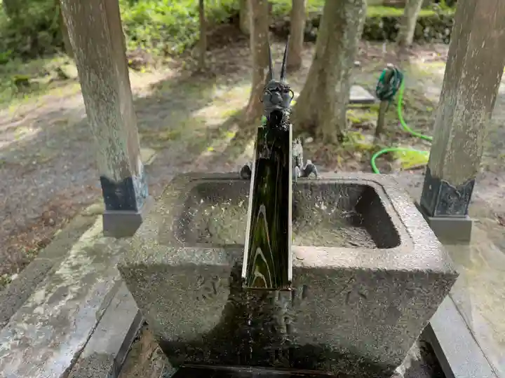 山中諏訪神社(山梨県)