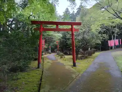 朝熊稲荷大明神の鳥居