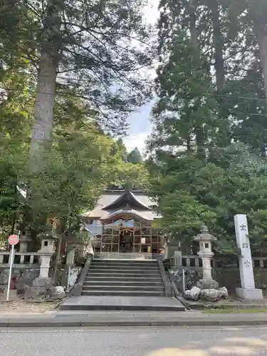 金剱宮の本殿・本堂