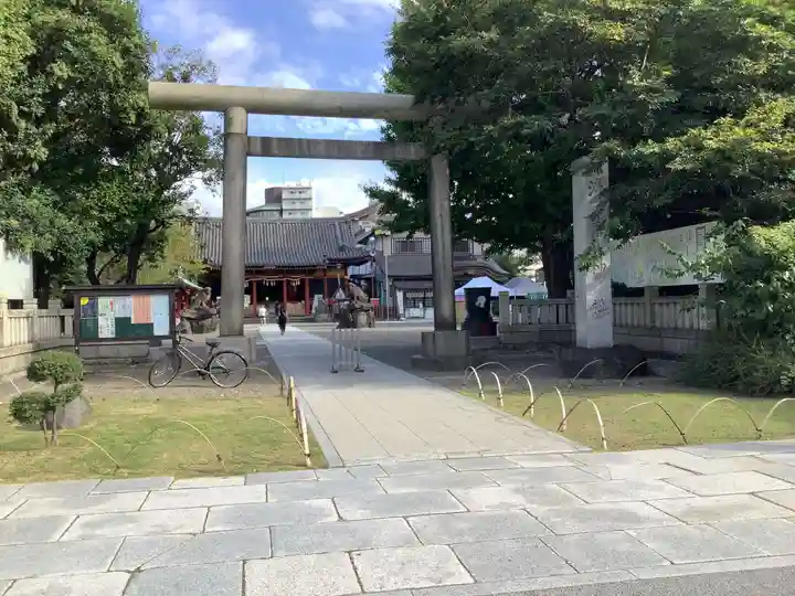 浅草神社の鳥居