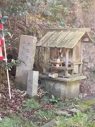 恋の水神社の末社・摂社
