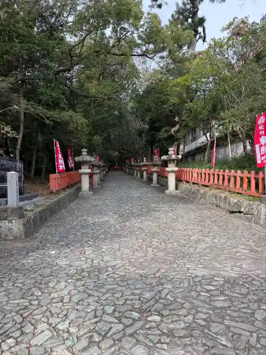 紀州東照宮の{uncategorized: "未分類", other: "その他", undefined: "問題あり", building: "その他建物", grave: "お墓", sacred_gate: "鳥居", guardian: "狛犬", statue: "像", buddha: "仏像", history: "歴史", nature: "自然", garden: "庭園", animal: "動物", pagoda: "塔", temizu: "手水舎", mountain_gate: "山門・神門", sanctuary: "本殿・本堂", subordinate: "末社・摂社", art: "芸術", scenery: "景色", jizo: "地蔵", ema: "絵馬", goshuin: "御朱印", omikuji: "おみくじ", items: "授与品その他", amulet: "お守り", goshuincho: "御朱印帳", eats: "食事", festival: "お祭り", votive_dance: "神楽", shichigosan: "七五三参", wedding: "結婚式", experience: "体験その他", initially: "初詣", around: "周辺", anti_infection: "感染症対策"}