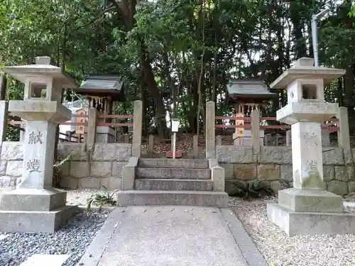 白山社（成岩白山神社）の末社・摂社