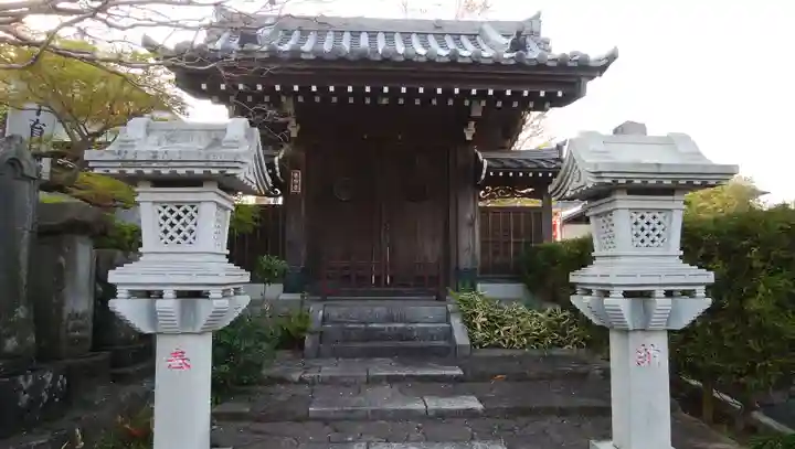 専称寺の山門・神門