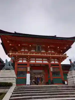 伏見稲荷大社の山門・神門