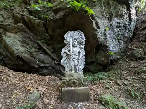 両神神社 奥社の仏像