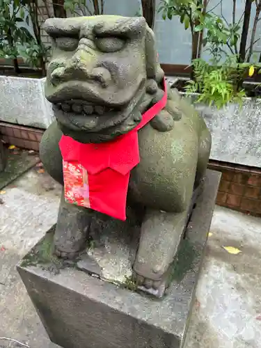 市谷亀岡八幡宮の狛犬