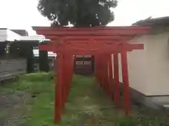 尾萬稲荷神社の鳥居