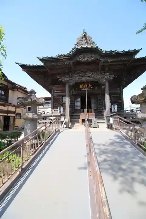 秩父札所十三番 慈眼寺の本殿・本堂