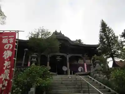 成相寺の本殿・本堂