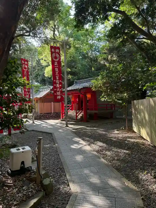 神明神社(石神さん)の{uncategorized: "未分類", other: "その他", undefined: "問題あり", building: "その他建物", grave: "お墓", sacred_gate: "鳥居", guardian: "狛犬", statue: "像", buddha: "仏像", history: "歴史", nature: "自然", garden: "庭園", animal: "動物", pagoda: "塔", temizu: "手水舎", mountain_gate: "山門・神門", sanctuary: "本殿・本堂", subordinate: "末社・摂社", art: "芸術", scenery: "景色", jizo: "地蔵", ema: "絵馬", goshuin: "御朱印", omikuji: "おみくじ", items: "授与品その他", amulet: "お守り", goshuincho: "御朱印帳", eats: "食事", festival: "お祭り", votive_dance: "神楽", shichigosan: "七五三参", wedding: "結婚式", experience: "体験その他", initially: "初詣", around: "周辺", anti_infection: "感染症対策"}