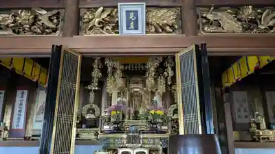 極楽寺の本殿・本堂