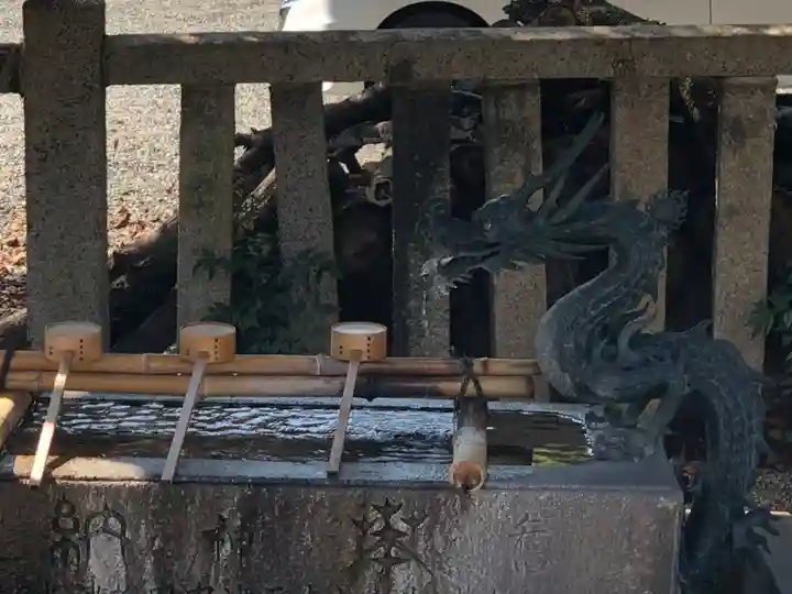 離宮八幡宮の手水舎