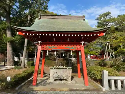 桜ヶ池池宮神社の{uncategorized: "未分類", other: "その他", undefined: "問題あり", building: "その他建物", grave: "お墓", sacred_gate: "鳥居", guardian: "狛犬", statue: "像", buddha: "仏像", history: "歴史", nature: "自然", garden: "庭園", animal: "動物", pagoda: "塔", temizu: "手水舎", mountain_gate: "山門・神門", sanctuary: "本殿・本堂", subordinate: "末社・摂社", art: "芸術", scenery: "景色", jizo: "地蔵", ema: "絵馬", goshuin: "御朱印", omikuji: "おみくじ", items: "授与品その他", amulet: "お守り", goshuincho: "御朱印帳", eats: "食事", festival: "お祭り", votive_dance: "神楽", shichigosan: "七五三参", wedding: "結婚式", experience: "体験その他", initially: "初詣", around: "周辺", anti_infection: "感染症対策"}
