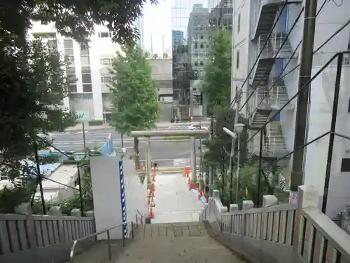 西久保八幡神社の鳥居