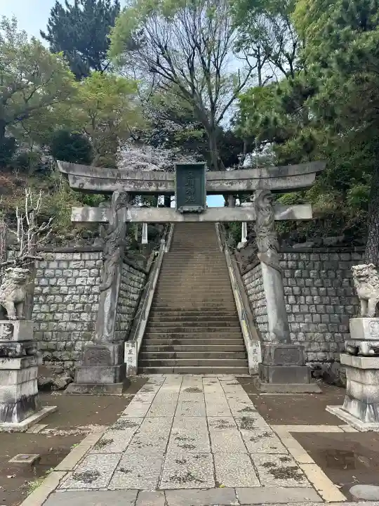 品川神社の{uncategorized: "未分類", other: "その他", undefined: "問題あり", building: "その他建物", grave: "お墓", sacred_gate: "鳥居", guardian: "狛犬", statue: "像", buddha: "仏像", history: "歴史", nature: "自然", garden: "庭園", animal: "動物", pagoda: "塔", temizu: "手水舎", mountain_gate: "山門・神門", sanctuary: "本殿・本堂", subordinate: "末社・摂社", art: "芸術", scenery: "景色", jizo: "地蔵", ema: "絵馬", goshuin: "御朱印", omikuji: "おみくじ", items: "授与品その他", amulet: "お守り", goshuincho: "御朱印帳", eats: "食事", festival: "お祭り", votive_dance: "神楽", shichigosan: "七五三参", wedding: "結婚式", experience: "体験その他", initially: "初詣", around: "周辺", anti_infection: "感染症対策"}