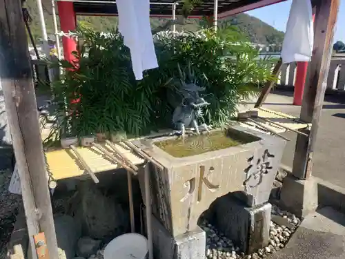 八大白龍大神の手水舎