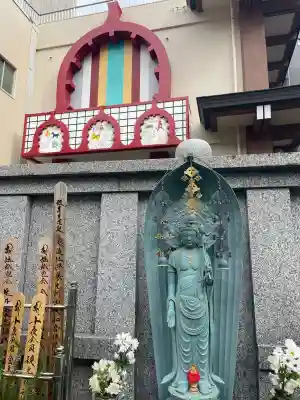 法音寺の{uncategorized: "未分類", other: "その他", undefined: "問題あり", building: "その他建物", grave: "お墓", sacred_gate: "鳥居", guardian: "狛犬", statue: "像", buddha: "仏像", history: "歴史", nature: "自然", garden: "庭園", animal: "動物", pagoda: "塔", temizu: "手水舎", mountain_gate: "山門・神門", sanctuary: "本殿・本堂", subordinate: "末社・摂社", art: "芸術", scenery: "景色", jizo: "地蔵", ema: "絵馬", goshuin: "御朱印", omikuji: "おみくじ", items: "授与品その他", amulet: "お守り", goshuincho: "御朱印帳", eats: "食事", festival: "お祭り", votive_dance: "神楽", shichigosan: "七五三参", wedding: "結婚式", experience: "体験その他", initially: "初詣", around: "周辺", anti_infection: "感染症対策"}