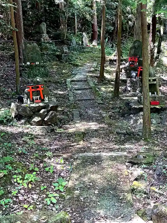 若山神社の末社・摂社