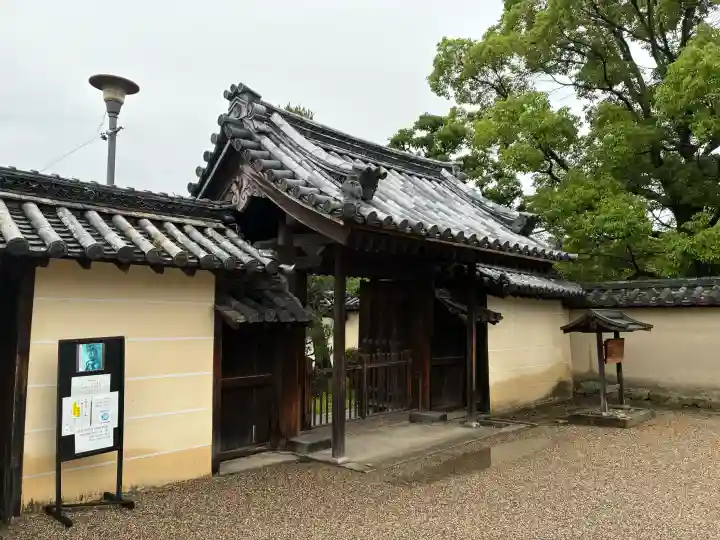 中宮寺(奈良県)