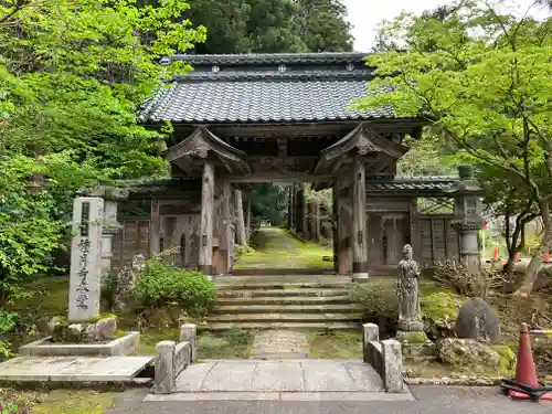 種月寺の山門