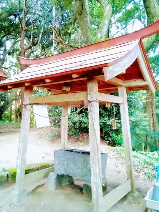根渡神社の手水舎