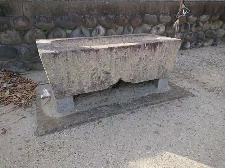 富島社の手水舎