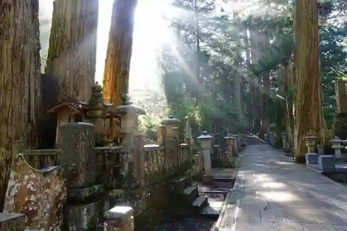 高野山金剛峯寺奥の院の建物その他