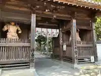 観音寺の山門・神門