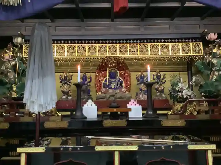 成田山 萬福院の本殿・本堂