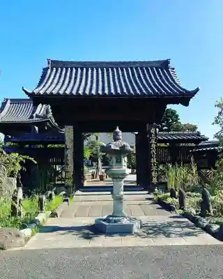 遍照院の山門・神門
