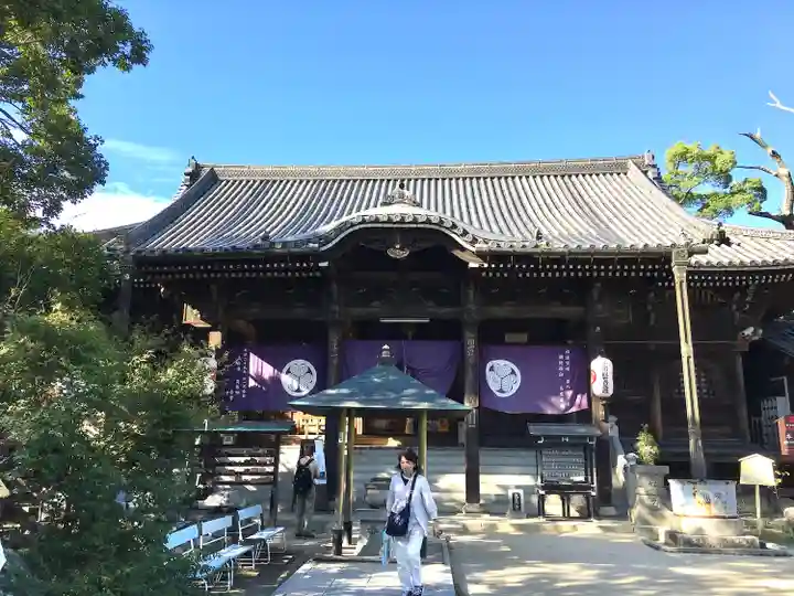 志度寺の本殿・本堂
